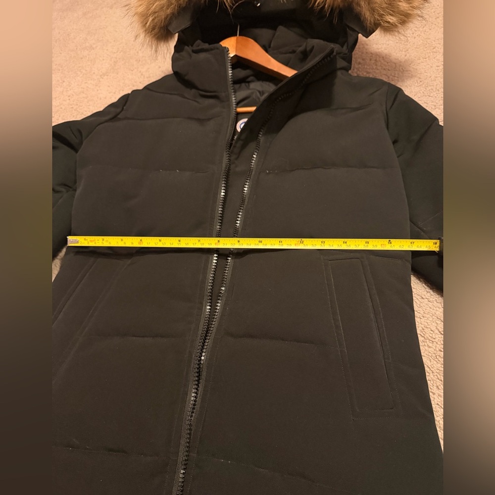 Canada Goose Women's Black Puffer Coat with Fur Hood XS - Picture 3 of 5